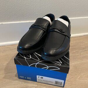 MAX + JAKE || Boys black loafers slip on dress shoes - NEW - Size 7